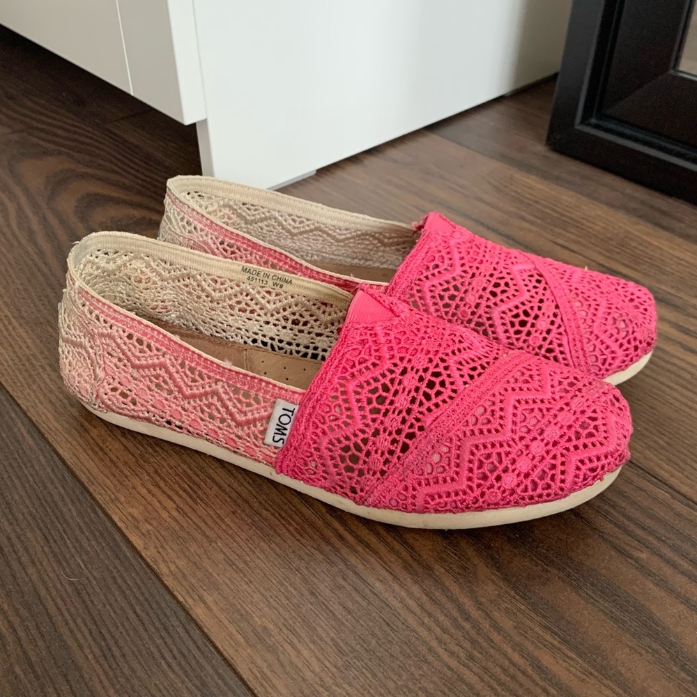 Pink & White Ombré Toms
